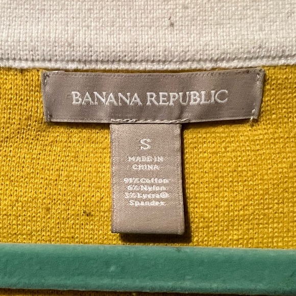 Banana Republic Sweater - Picture 3 of 6